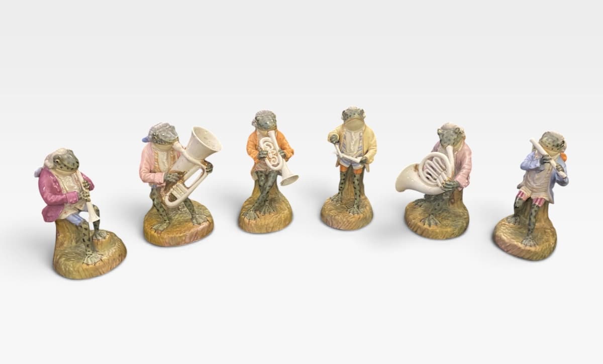 Set of 6 Antique Sitzendorf Porcelain Frog Band Orchestra Musicians c.1900